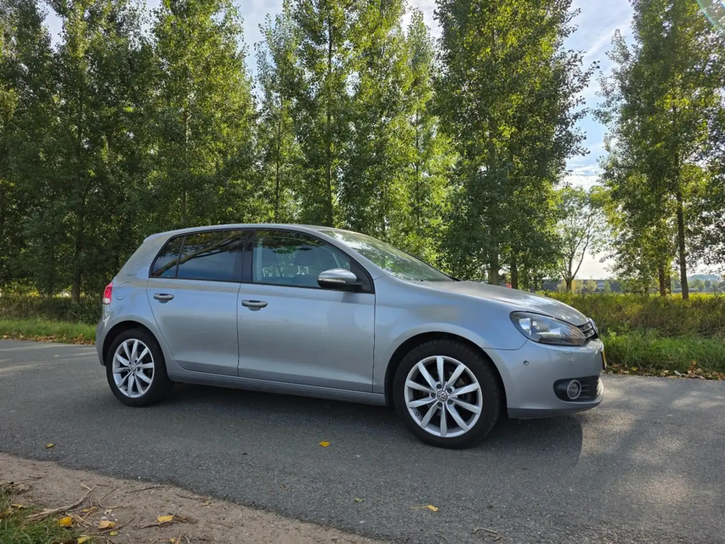 Volkswagen Golf 1.2 tsi comfortline Gris - 2