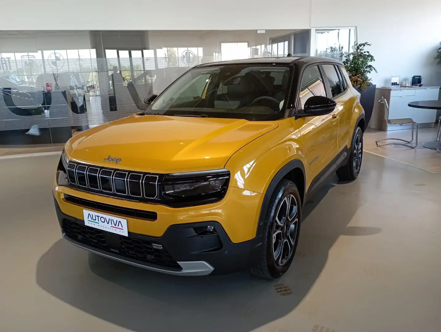 Jeep Avenger 1.2 Turbo 100 CV Summit Giallo - 1