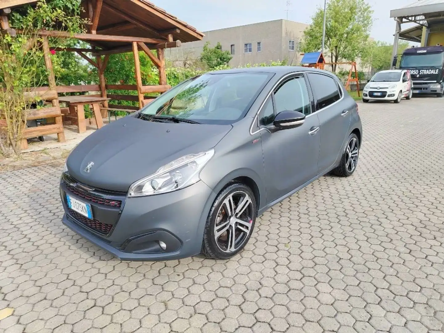 Peugeot 208 1.6 bluehdi GT Line s&s 120cv 5p Nero - 1