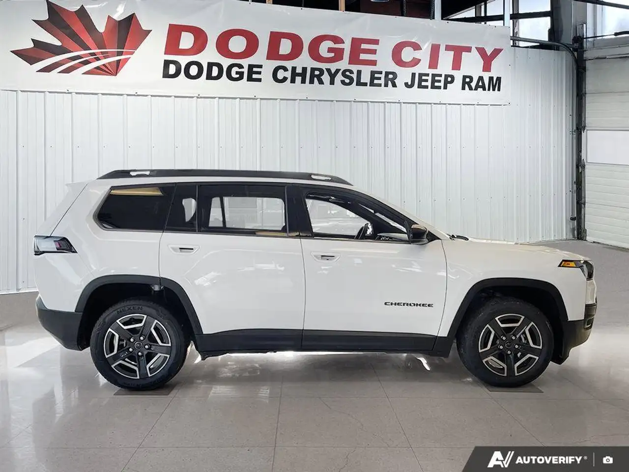 Jeep Cherokee снимка Jeep Cherokee