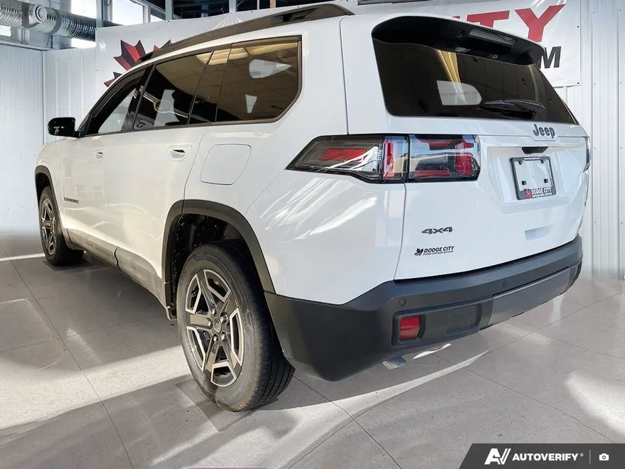 Jeep Cherokee снимка Jeep Cherokee