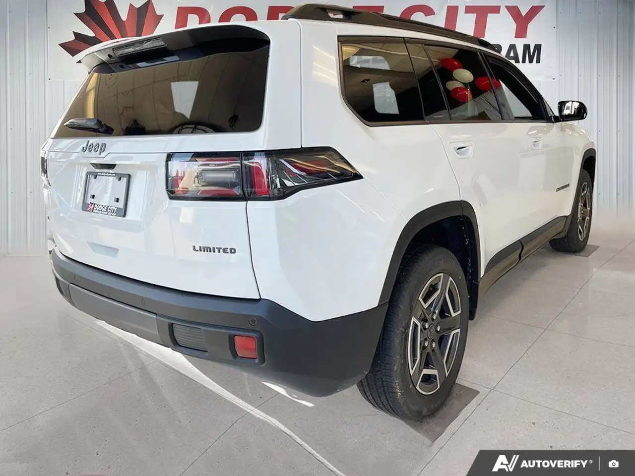 Jeep Cherokee снимка Jeep Cherokee