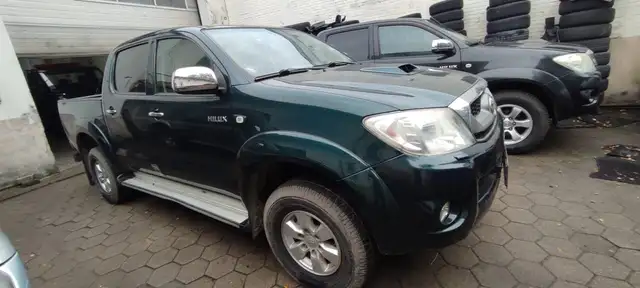 Toyota Hilux Toyota Hilux 4 Doors Manuel Gear