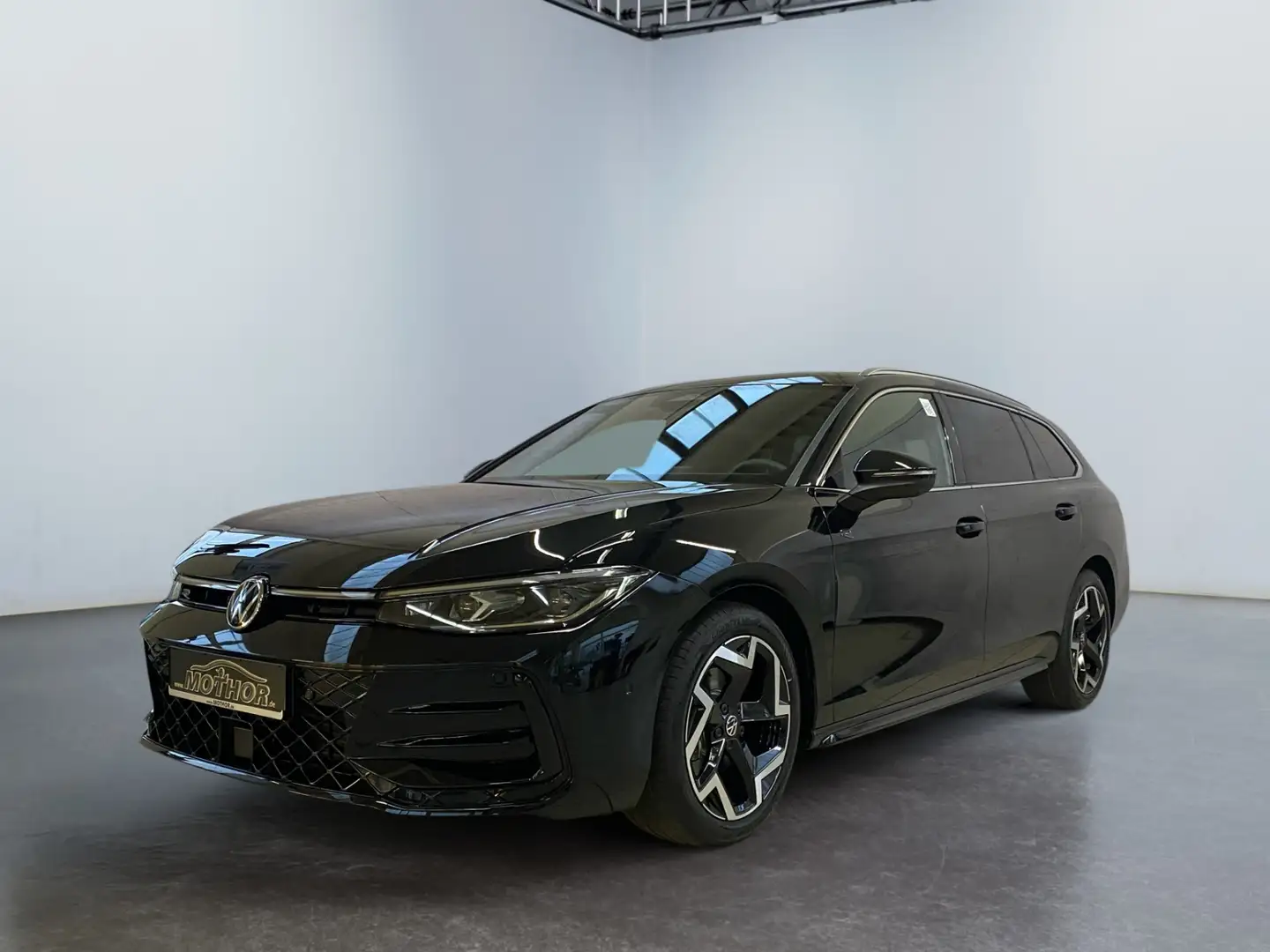 Volkswagen Passat Variant R-Line 2l TDI DSG ParkAssi AreaView Schwarz - 2