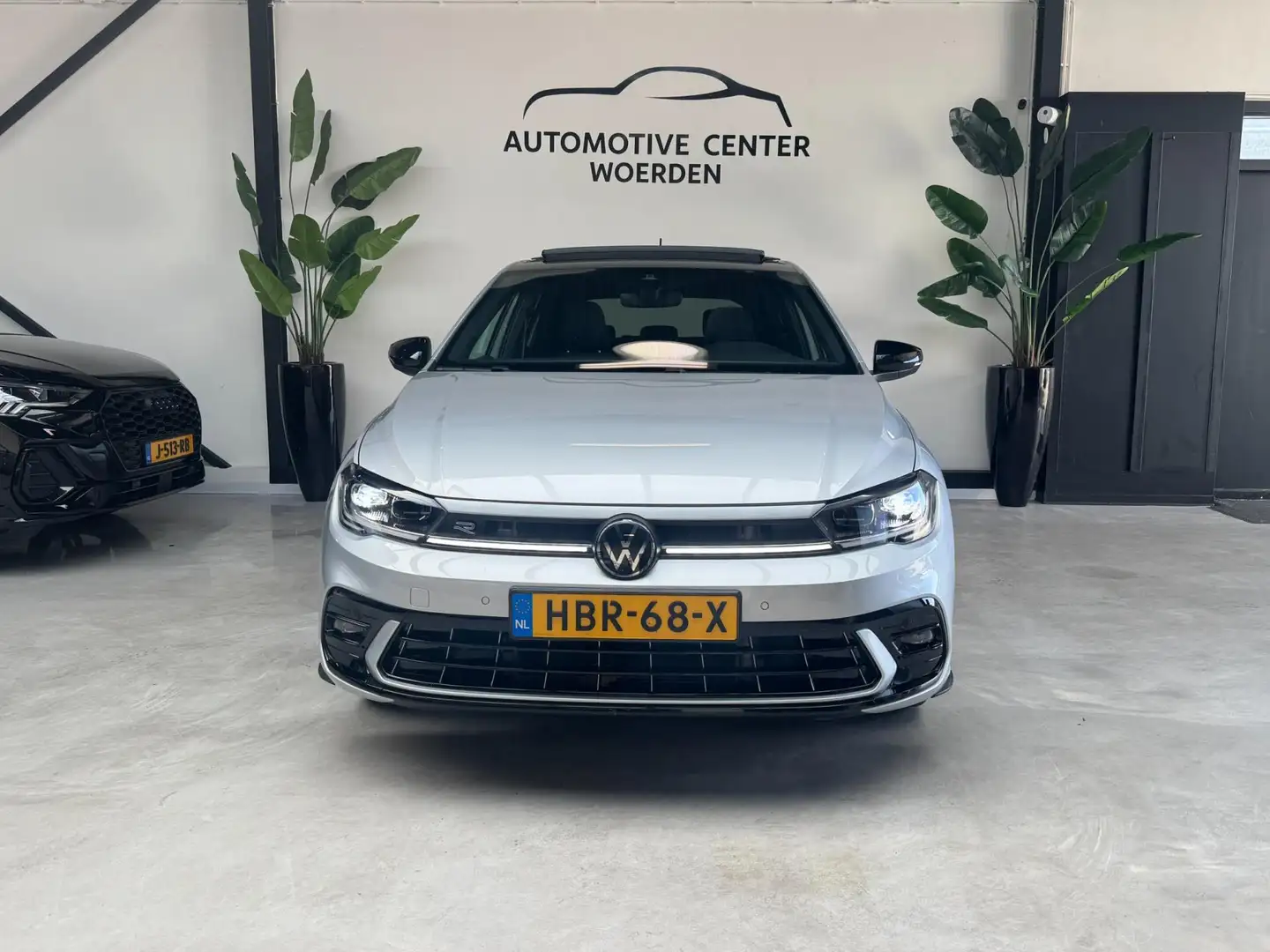 Volkswagen Polo 1.0 TSI 3x R-Line IQ DSG PANO NAVI CAM CARPLAY CLI Gris - 2