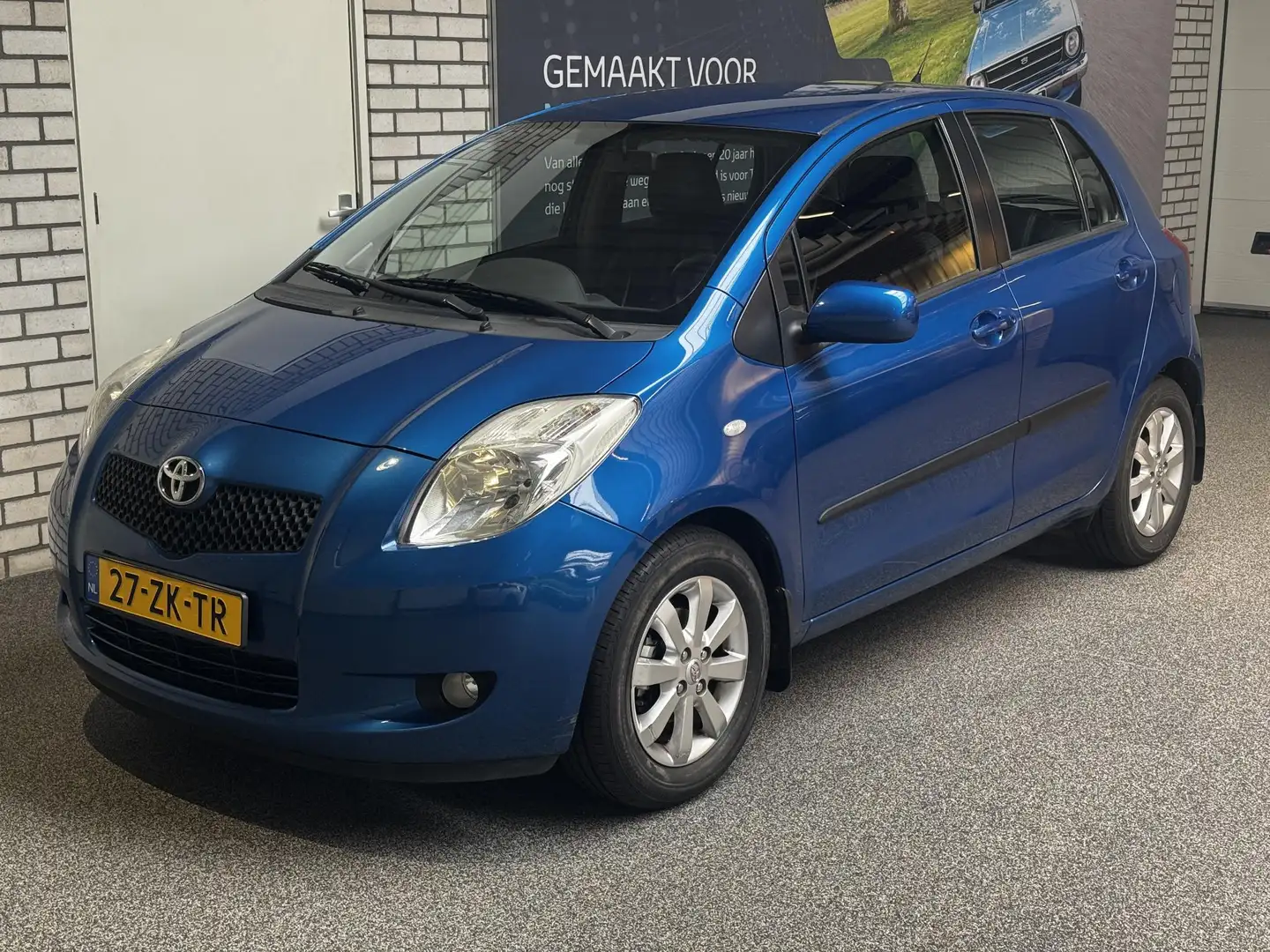 Toyota Yaris 1.3 VVTi Executive Blauw - 2