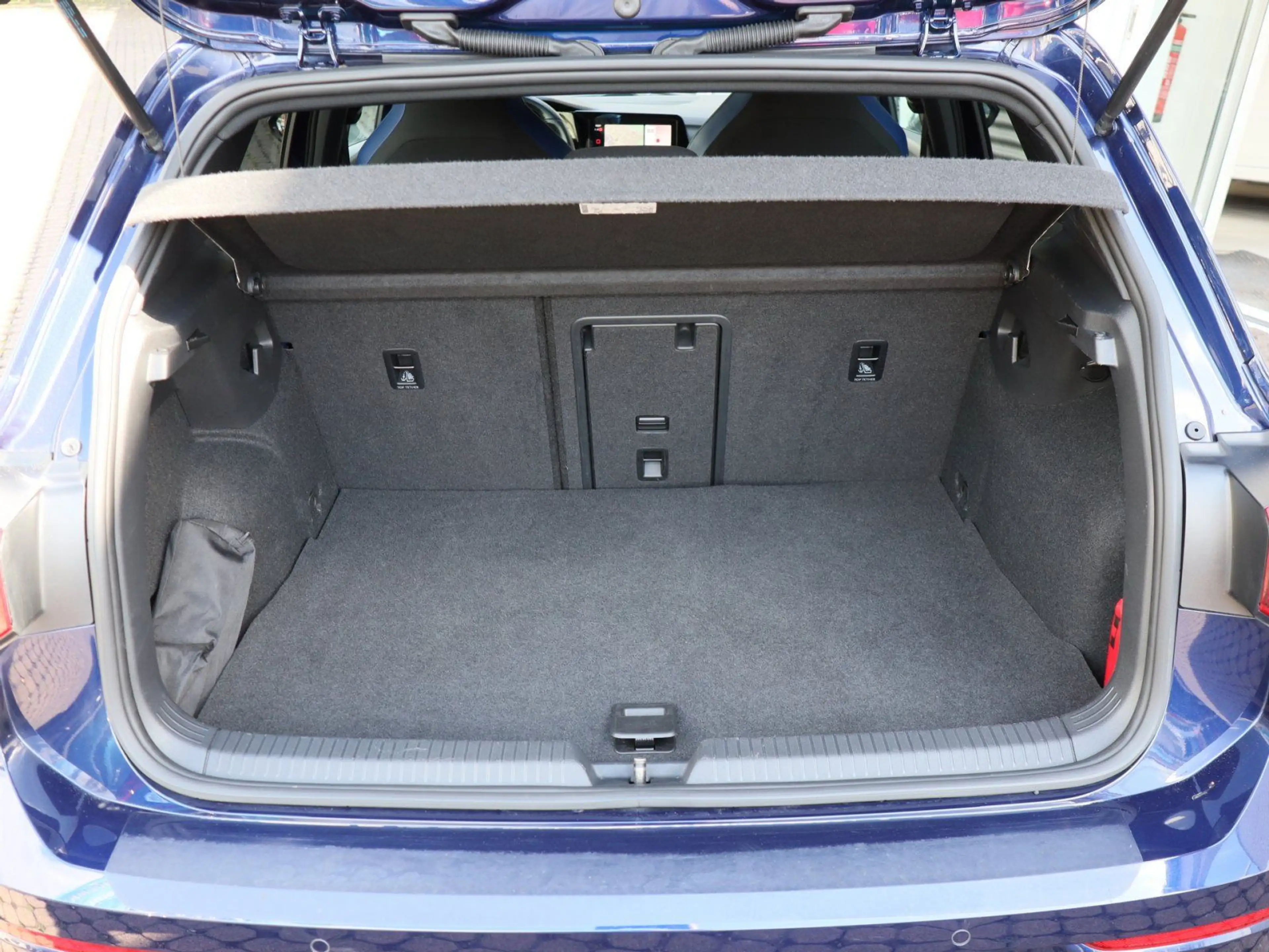 Volkswagen Golf GTE VIII GTE 1.4 eHybrid NAVI LED PLUS APP-CONN — photo 12