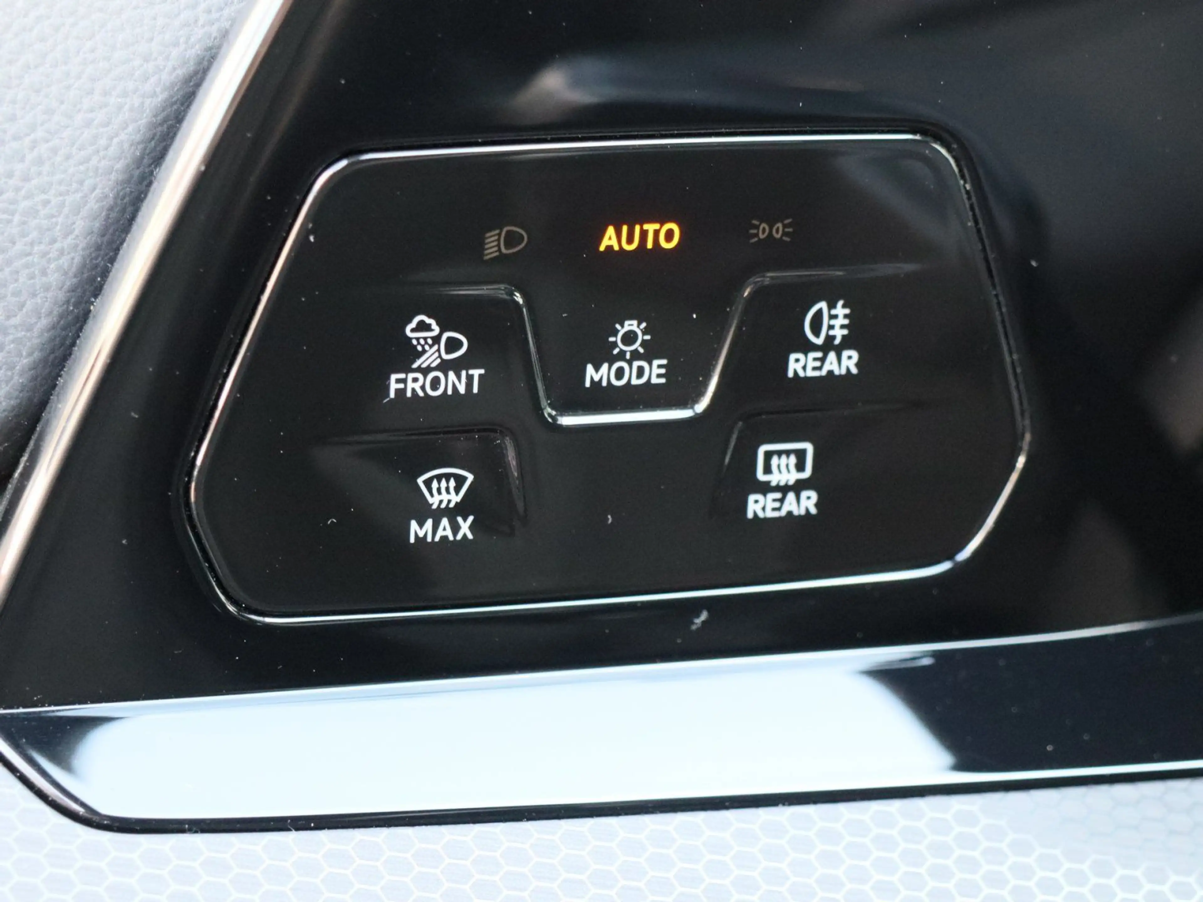 Volkswagen Golf GTE VIII GTE 1.4 eHybrid NAVI LED PLUS APP-CONN — photo 14