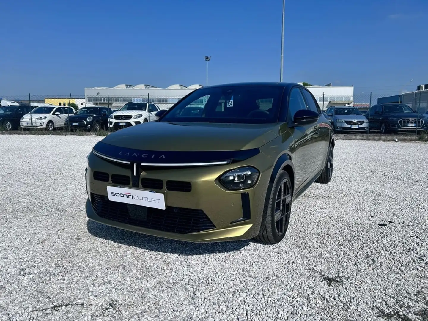 Lancia Ypsilon Hybrid e-DCT LX Goud - 1