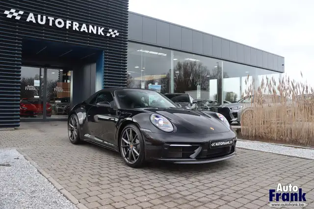 Porsche 992 CARRERA 2 / CABRIO / SPORTDESIGN / NAV / CAM / 20"