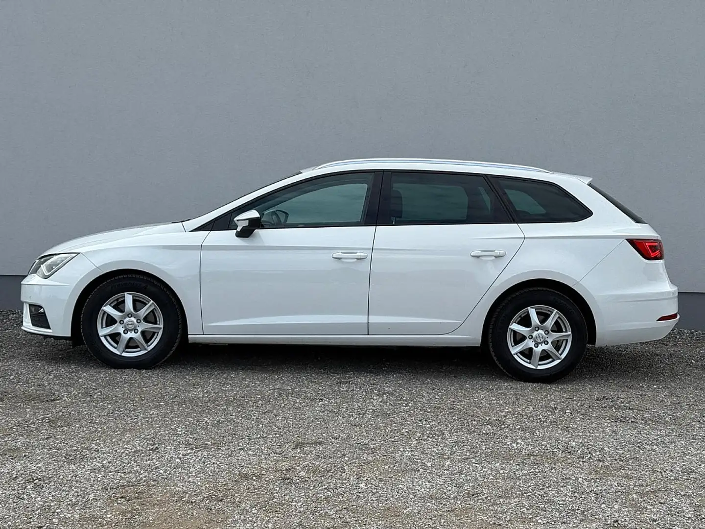 SEAT Leon ST Style 1,6 TDI Start-Stopp **NAVI*LED** Weiß - 2