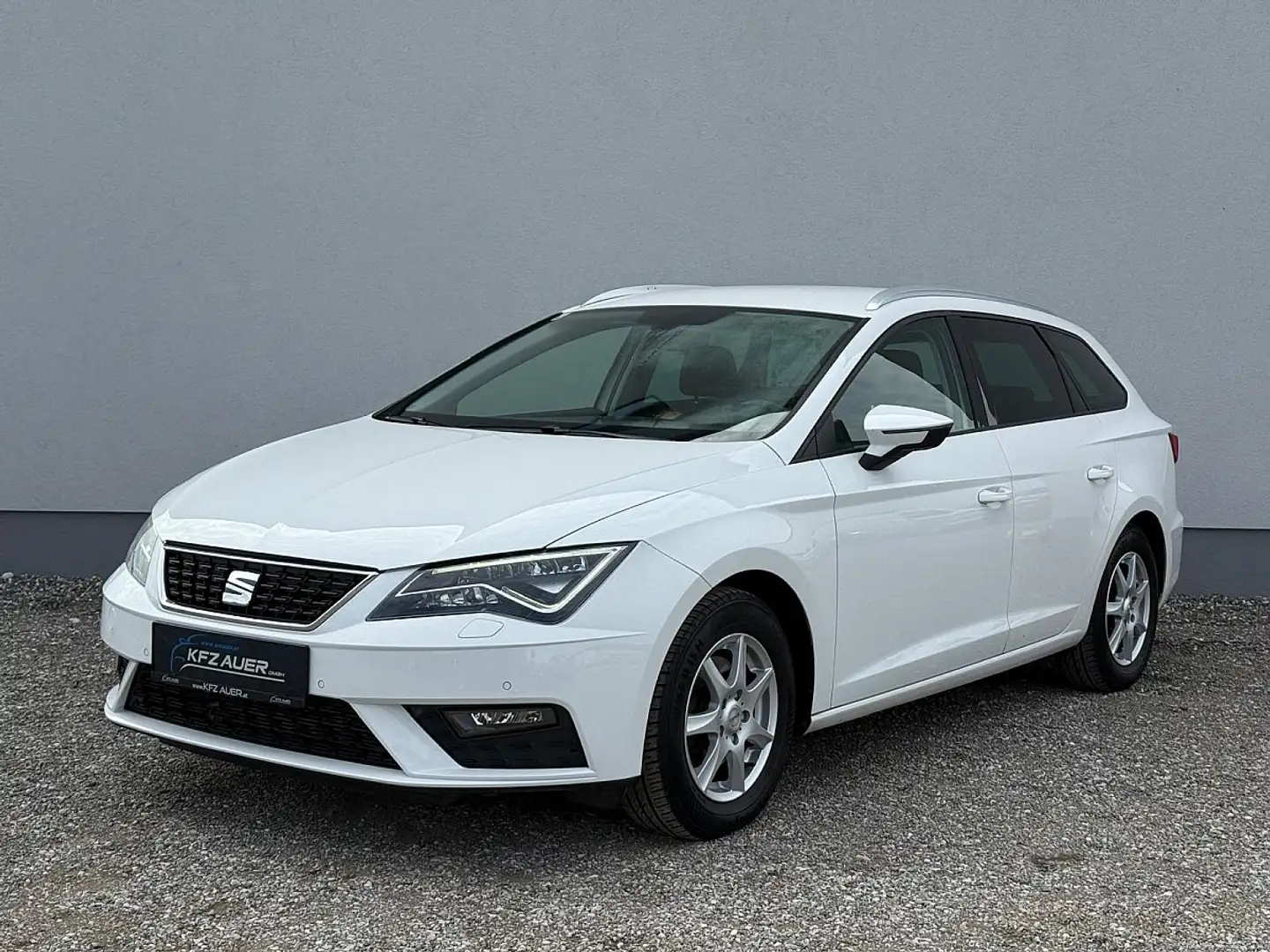 SEAT Leon ST Style 1,6 TDI Start-Stopp **NAVI*LED** Weiß - 1