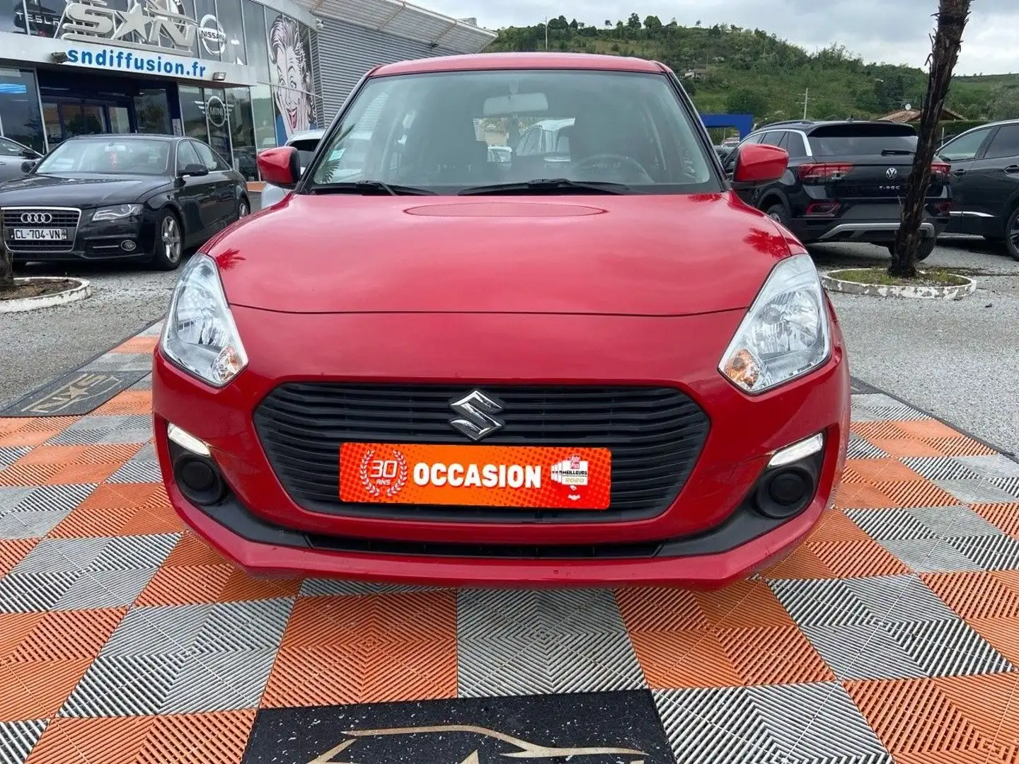Suzuki Swift 1.2 DUALJET 90 AVANTAGE Rouge - 2