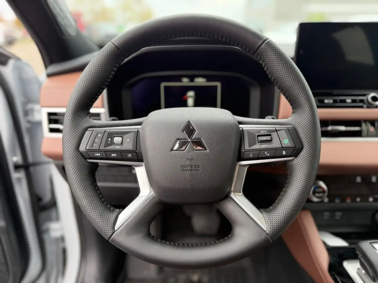 Mitsubishi Outlander снимка Mitsubishi Outlander