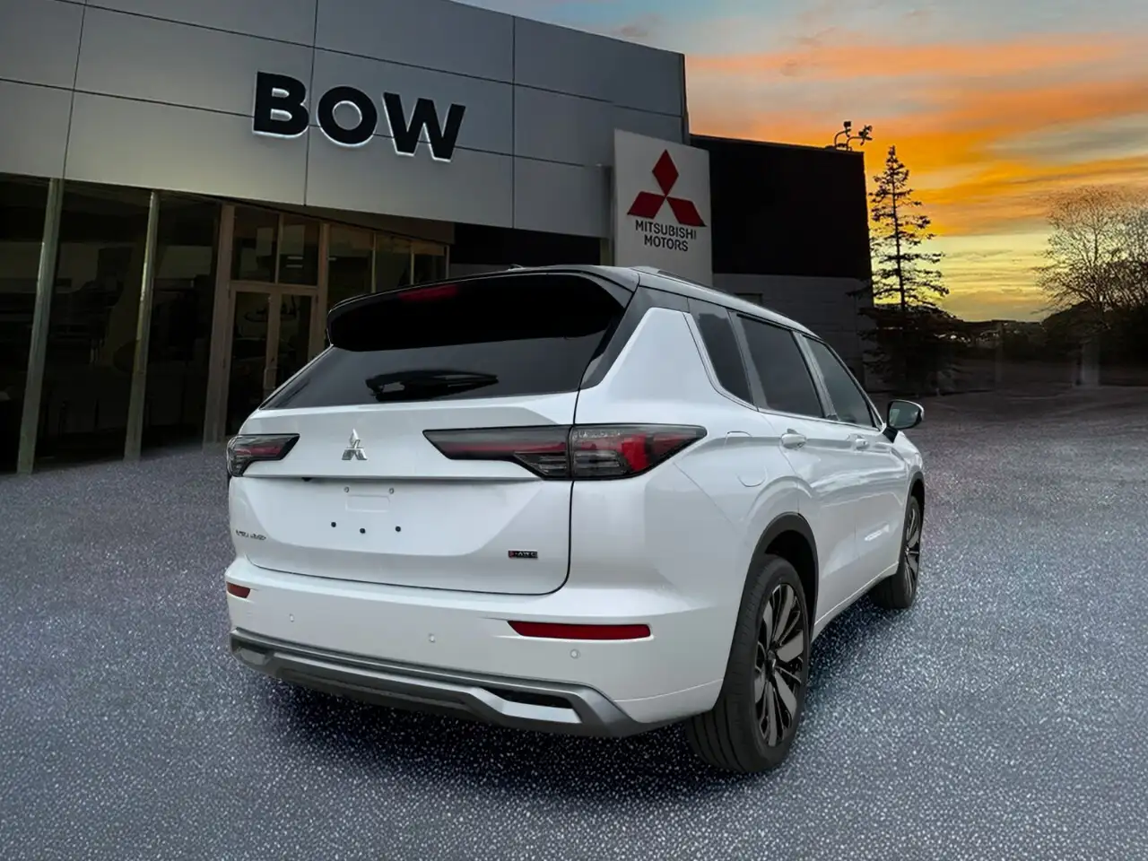 Mitsubishi Outlander снимка Mitsubishi Outlander