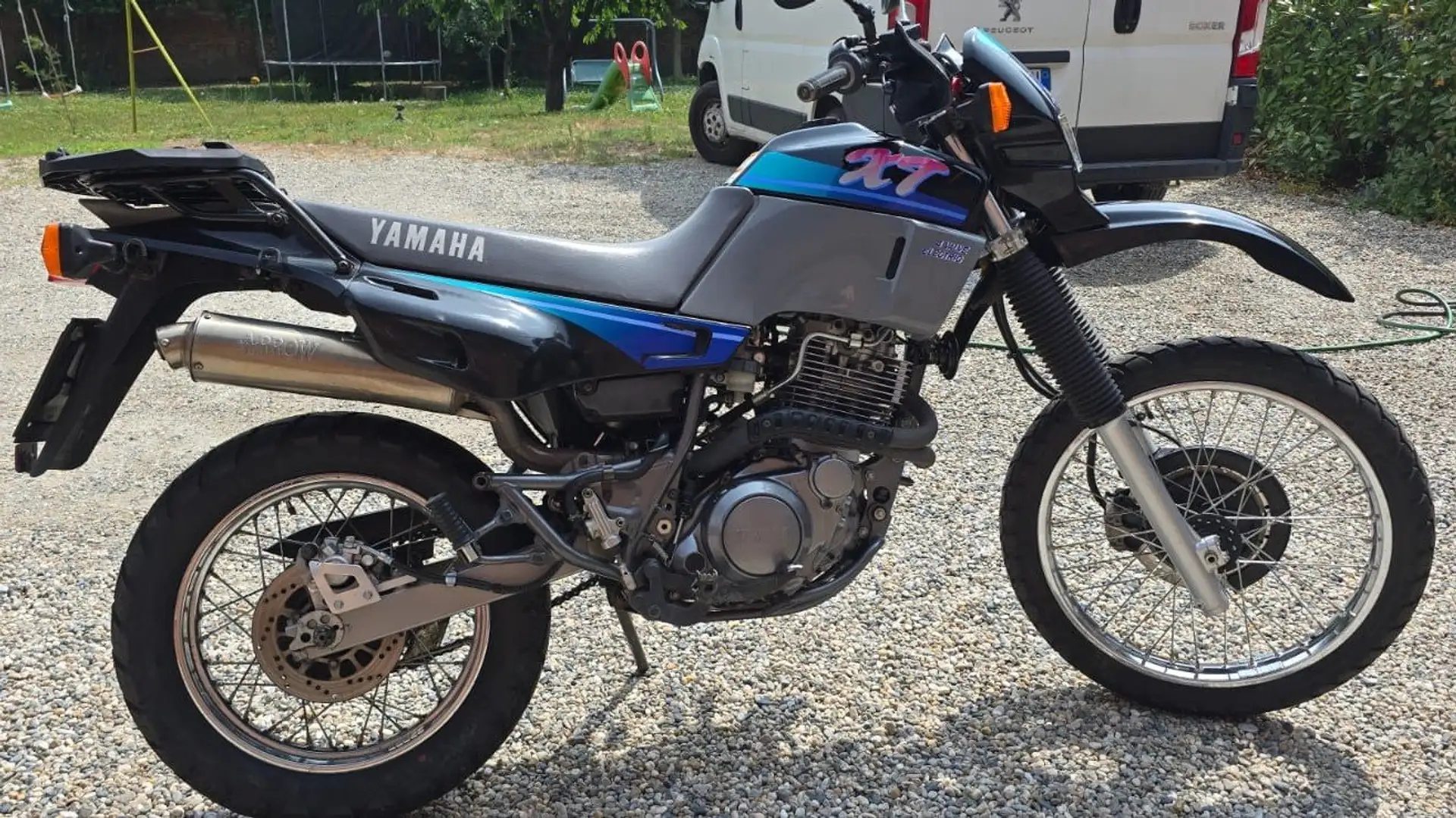 Yamaha XT 600 E Чорний - 1