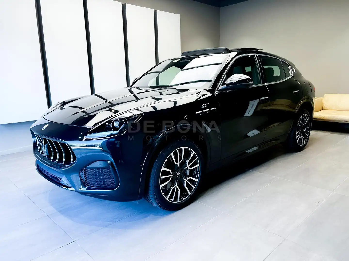 Maserati Grecale 2.0 mhev gt 300cv auto Nero - 1