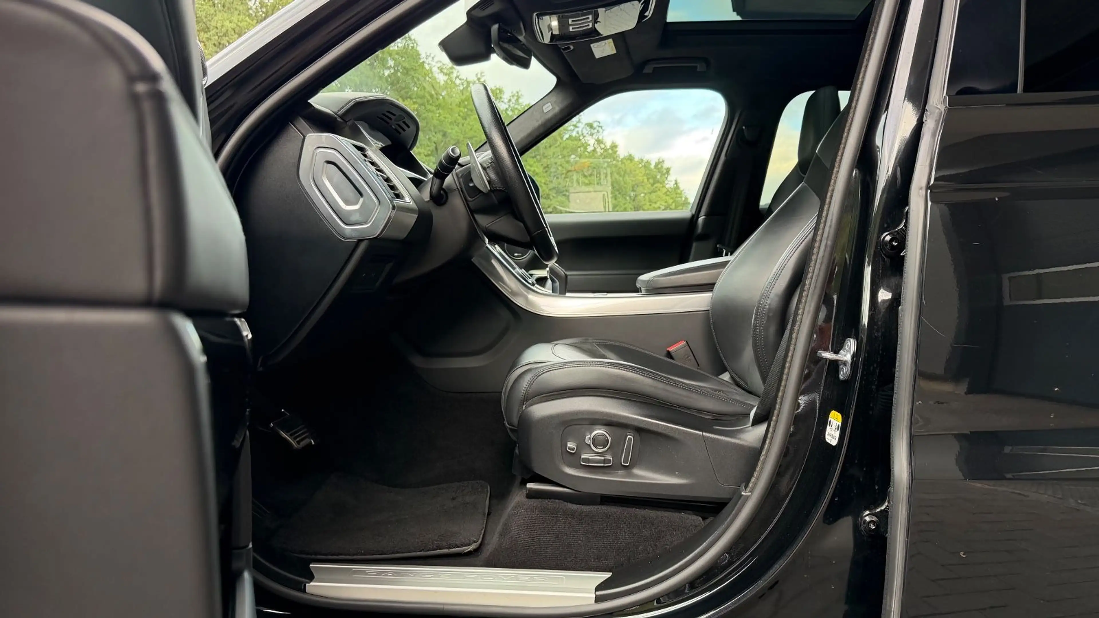 Land Rover Range Rover Sport SVR *Schalen *Luft *Pano *AHK — photo 13