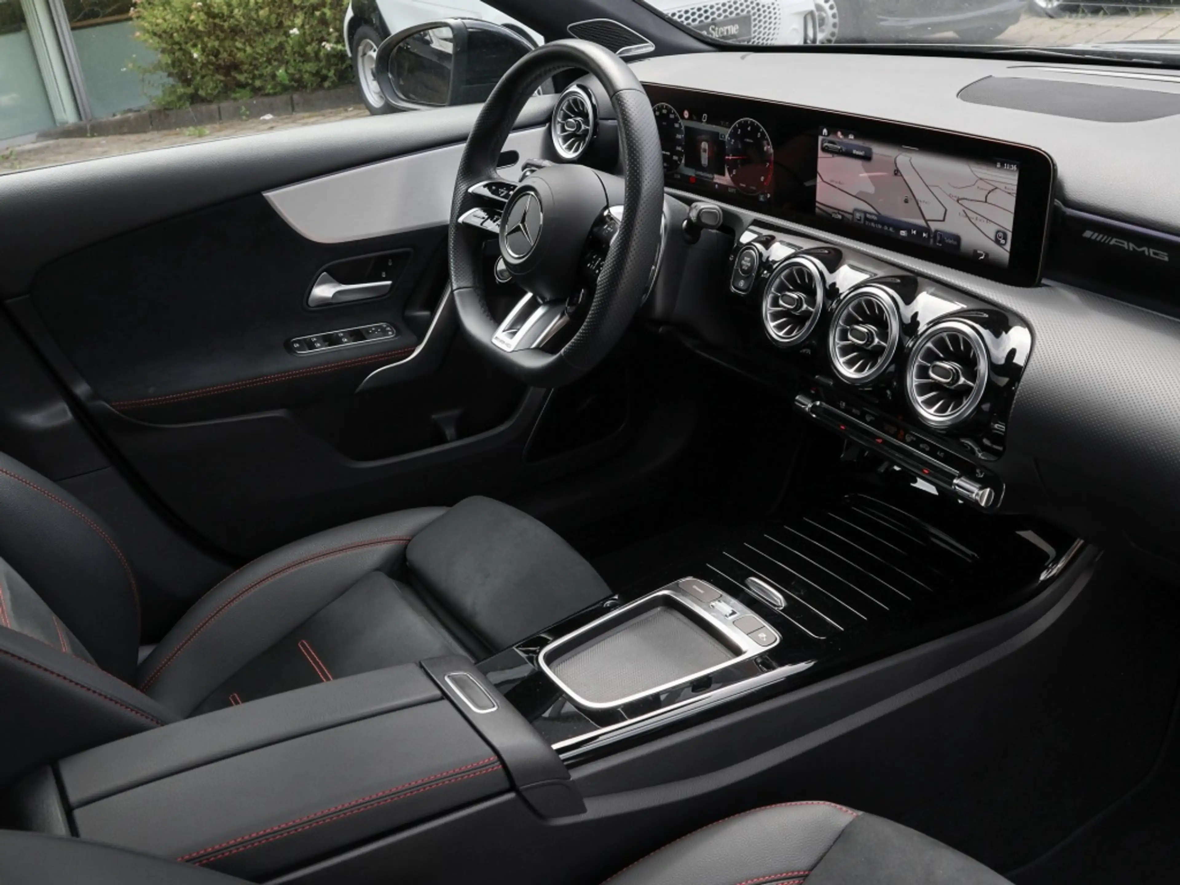 Mercedes-Benz A 35 AMG AMG A 35 4MATIC AMG-Sport+Aero+Burm+Pano+MLB+360 — photo 4