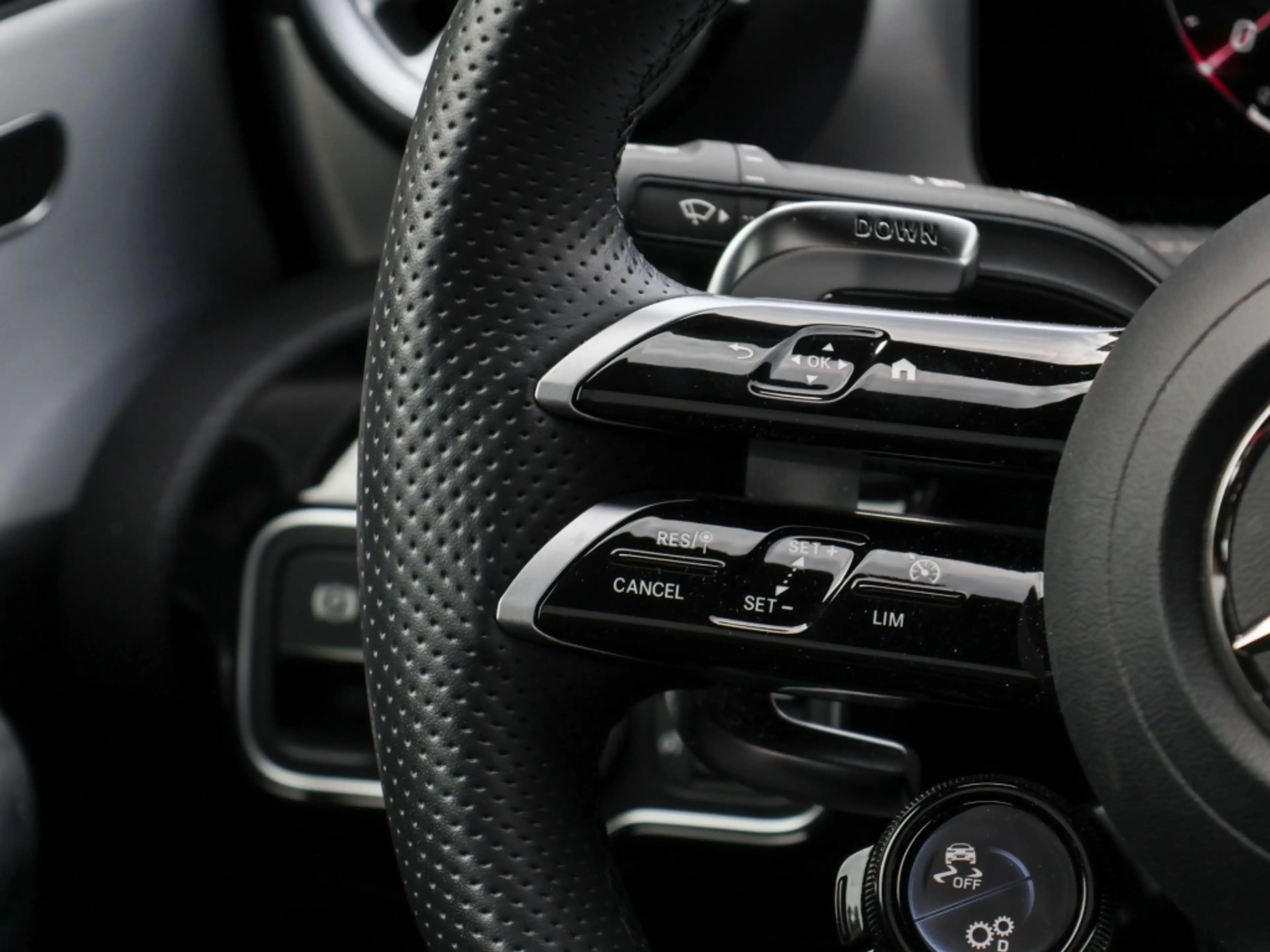 Mercedes-Benz A 35 AMG AMG A 35 4MATIC AMG-Sport+Aero+Burm+Pano+MLB+360 — photo 11
