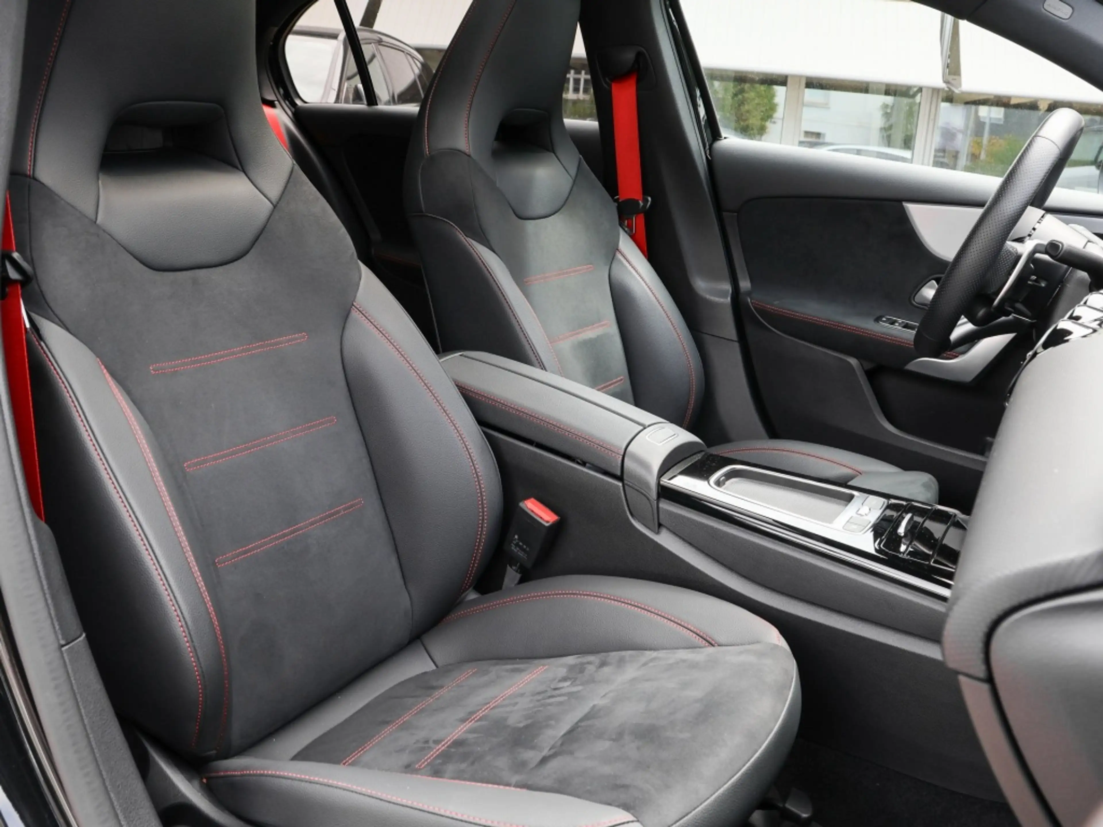 Mercedes-Benz A 35 AMG AMG A 35 4MATIC AMG-Sport+Aero+Burm+Pano+MLB+360 — photo 5
