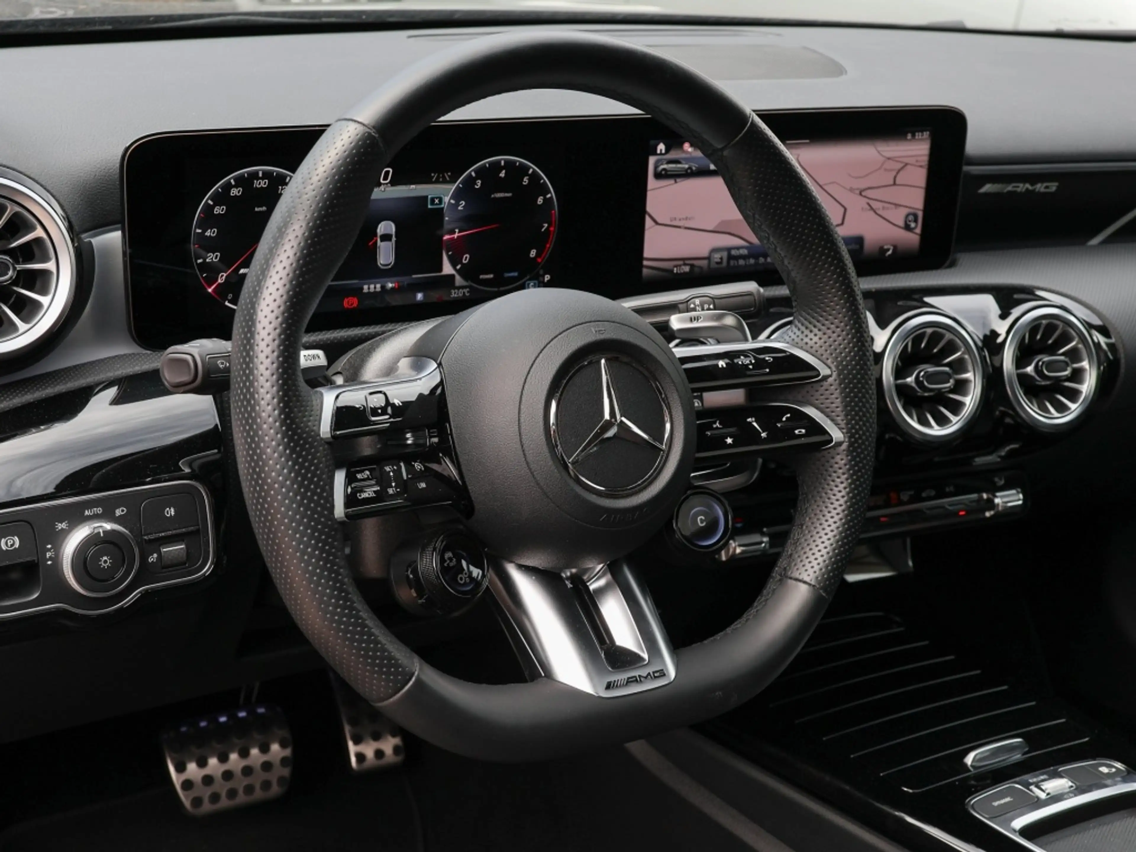 Mercedes-Benz A 35 AMG AMG A 35 4MATIC AMG-Sport+Aero+Burm+Pano+MLB+360 — photo 14