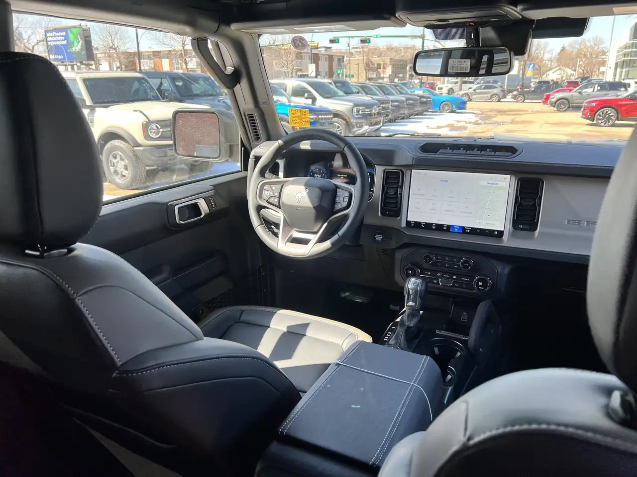 Ford Bronco снимка Ford Bronco