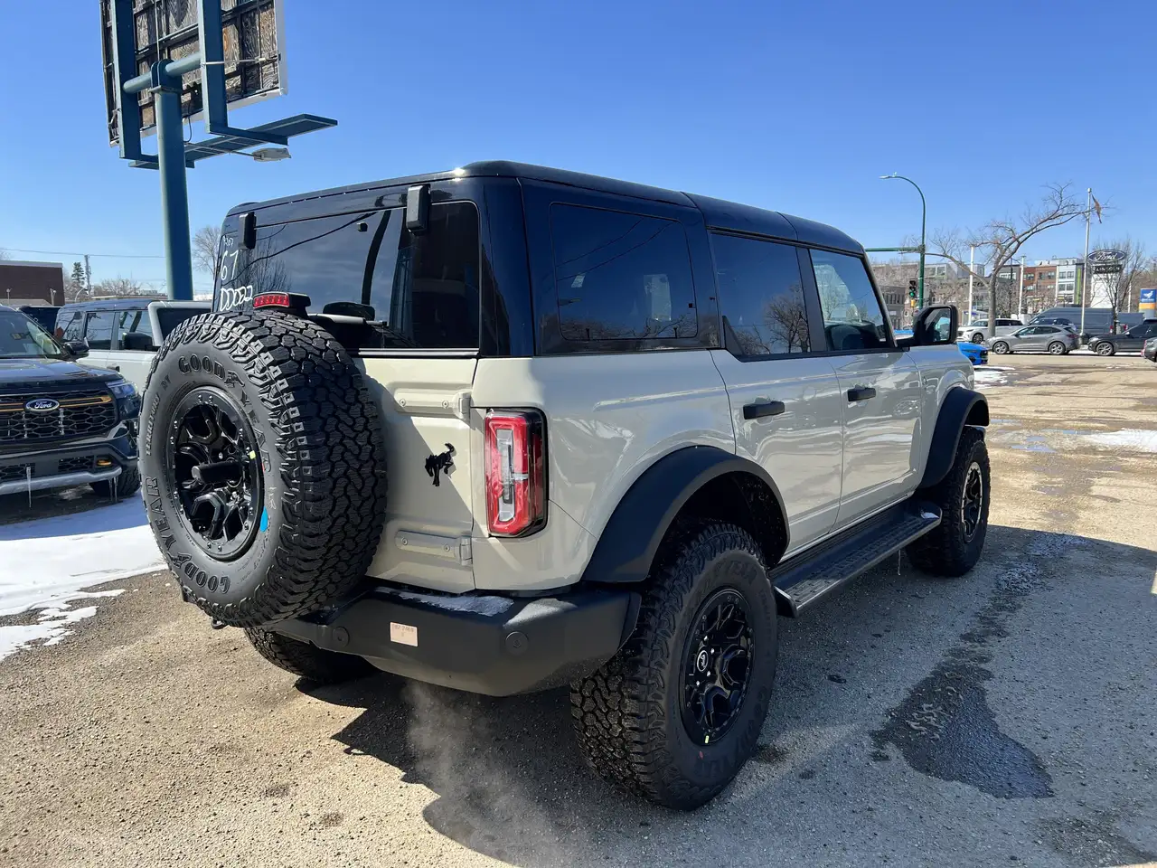 Ford Bronco снимка Ford Bronco