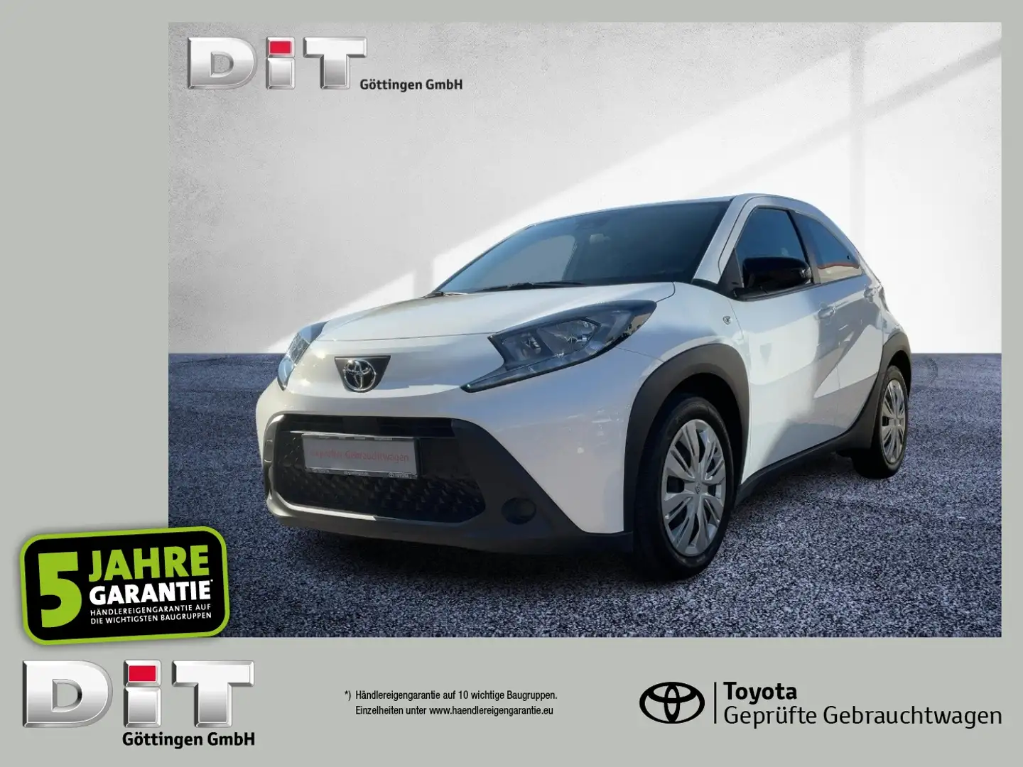 Toyota Aygo 1.0 Play Navi+SHZ+2xKlima+Fernlichtass. Blanc - 1