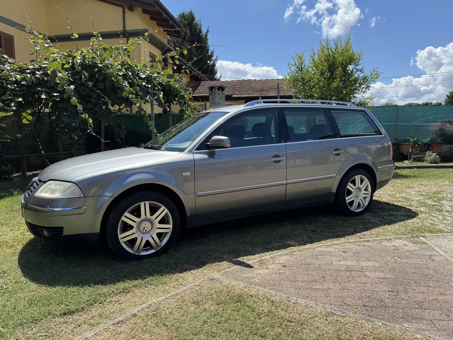 Volkswagen Passat Variant 1.9 tdi Highline 130cv - 1