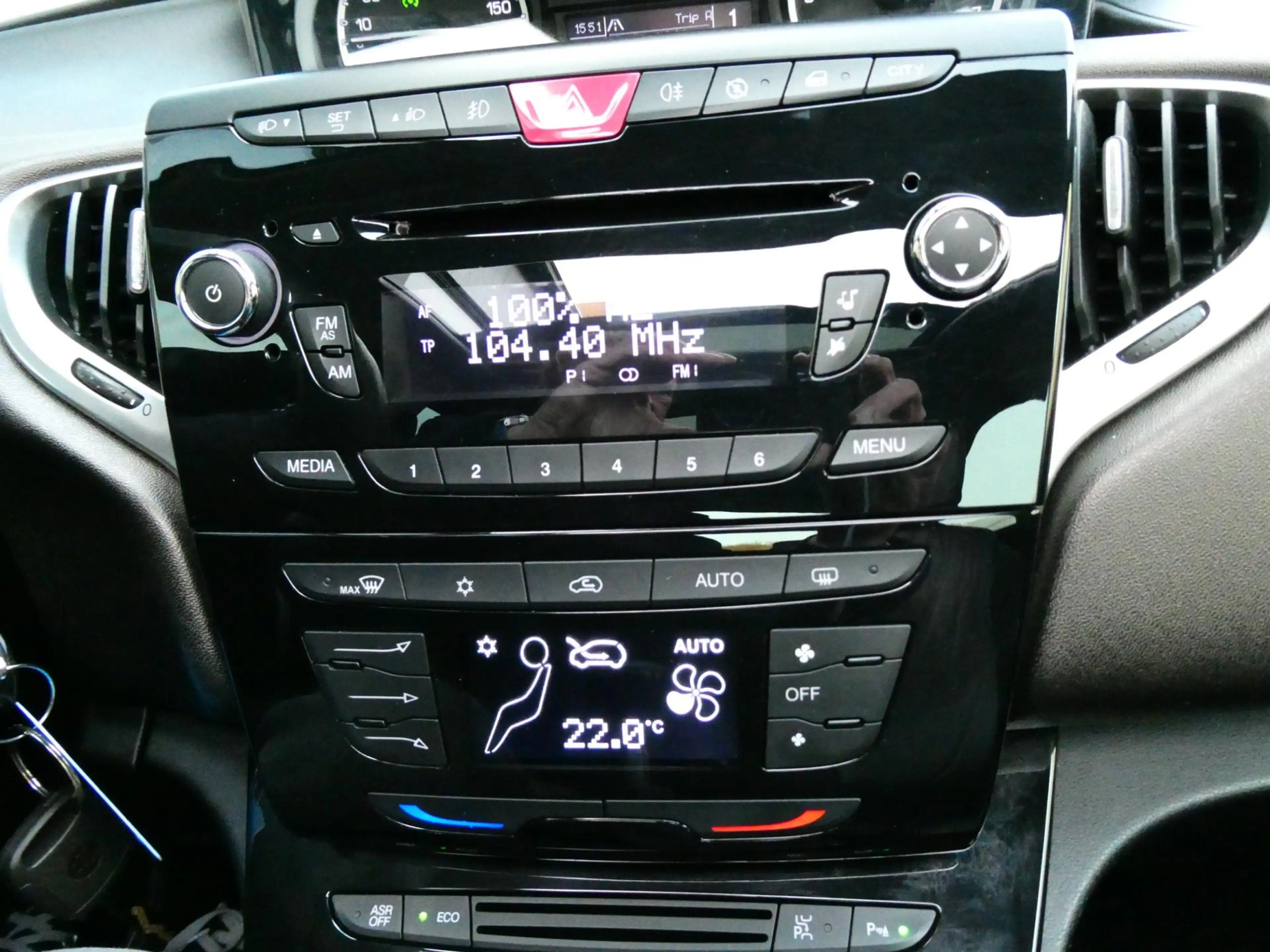 Lancia Ypsilon 0.9 Platinum 86pk Automaat Clima Leder 145.000km. — photo 13