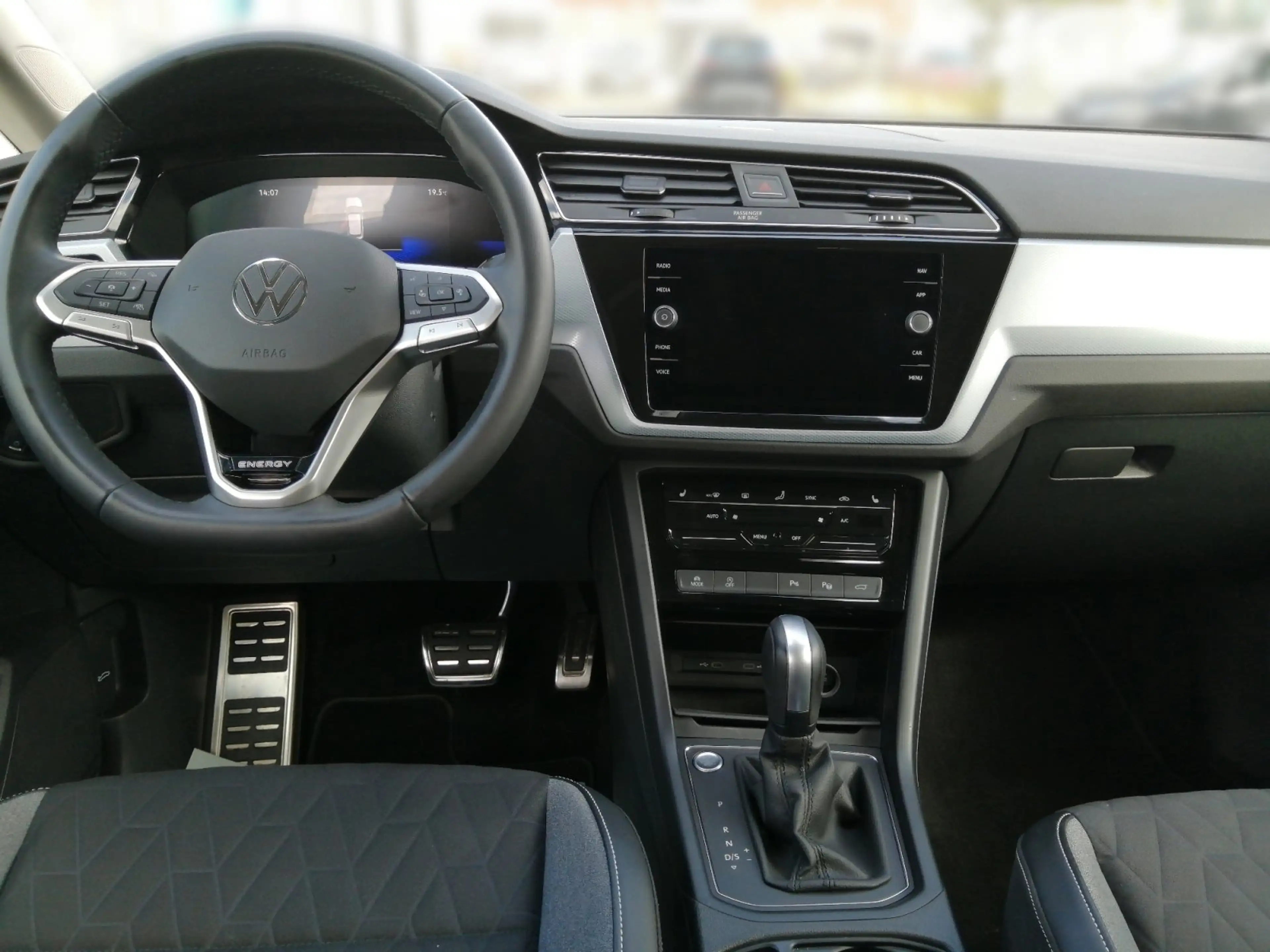 Volkswagen Touran 2.0TDI ENERGY DSG Kam.,PDC,Virtual,ACC — photo 10