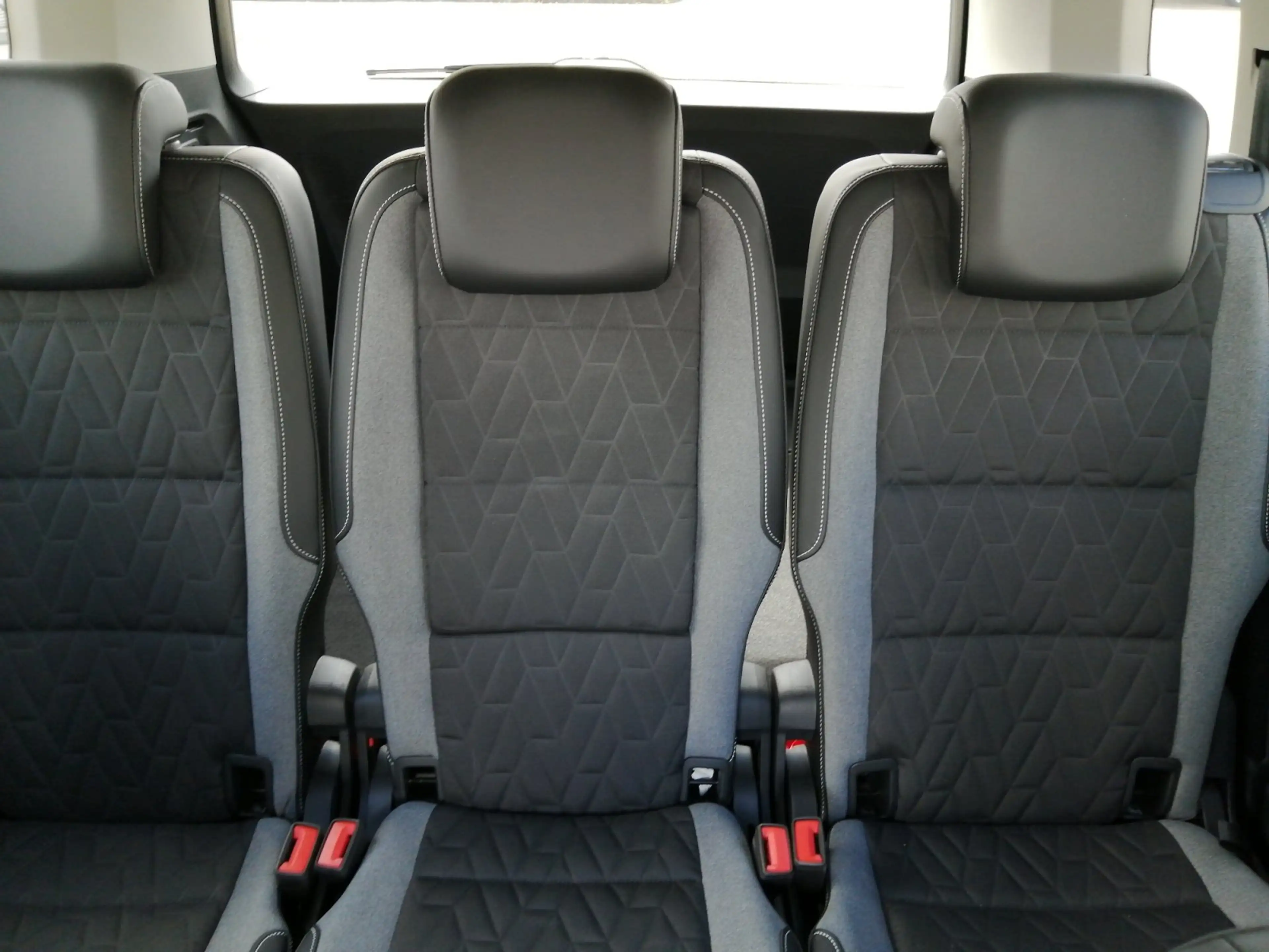Volkswagen Touran 2.0TDI ENERGY DSG Kam.,PDC,Virtual,ACC — photo 11