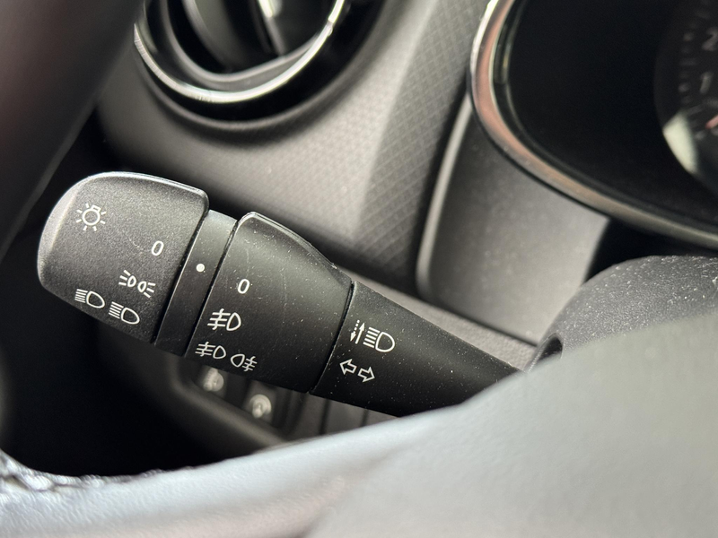 Renault Clio 0.9 TCe Limited | Apple CarPlay / Android Auto | N — photo 17