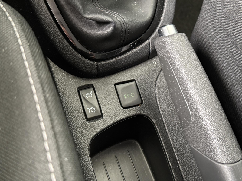 Renault Clio 0.9 TCe Limited | Apple CarPlay / Android Auto | N — photo 30