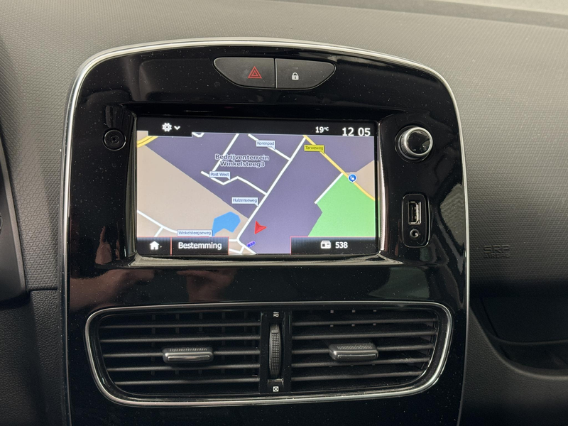 Renault Clio 0.9 TCe Limited | Apple CarPlay / Android Auto | N — photo 11