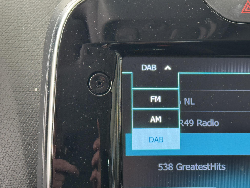 Renault Clio 0.9 TCe Limited | Apple CarPlay / Android Auto | N — photo 29