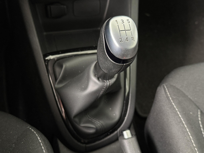 Renault Clio 0.9 TCe Limited | Apple CarPlay / Android Auto | N — photo 21