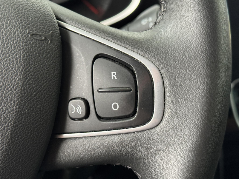 Renault Clio 0.9 TCe Limited | Apple CarPlay / Android Auto | N — photo 19