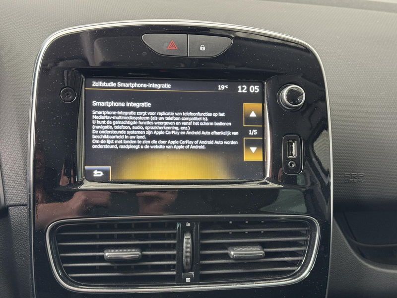 Renault Clio 0.9 TCe Limited | Apple CarPlay / Android Auto | N — photo 25