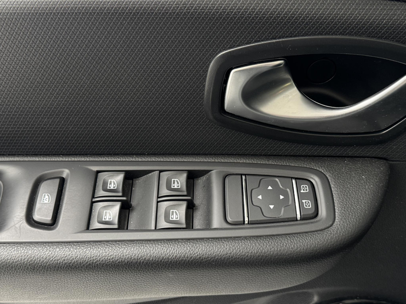 Renault Clio 0.9 TCe Limited | Apple CarPlay / Android Auto | N — photo 15