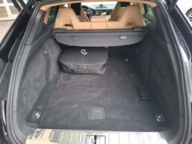 Porsche Panamera 4 E-Hybrid Head-Up DAB RFK Ansicht 17