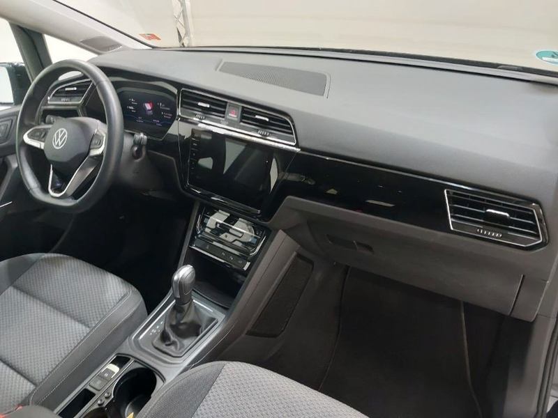 Volkswagen Touran Comfortline AHK ACC STHZ RFK DYN QI EzOp. — photo 9