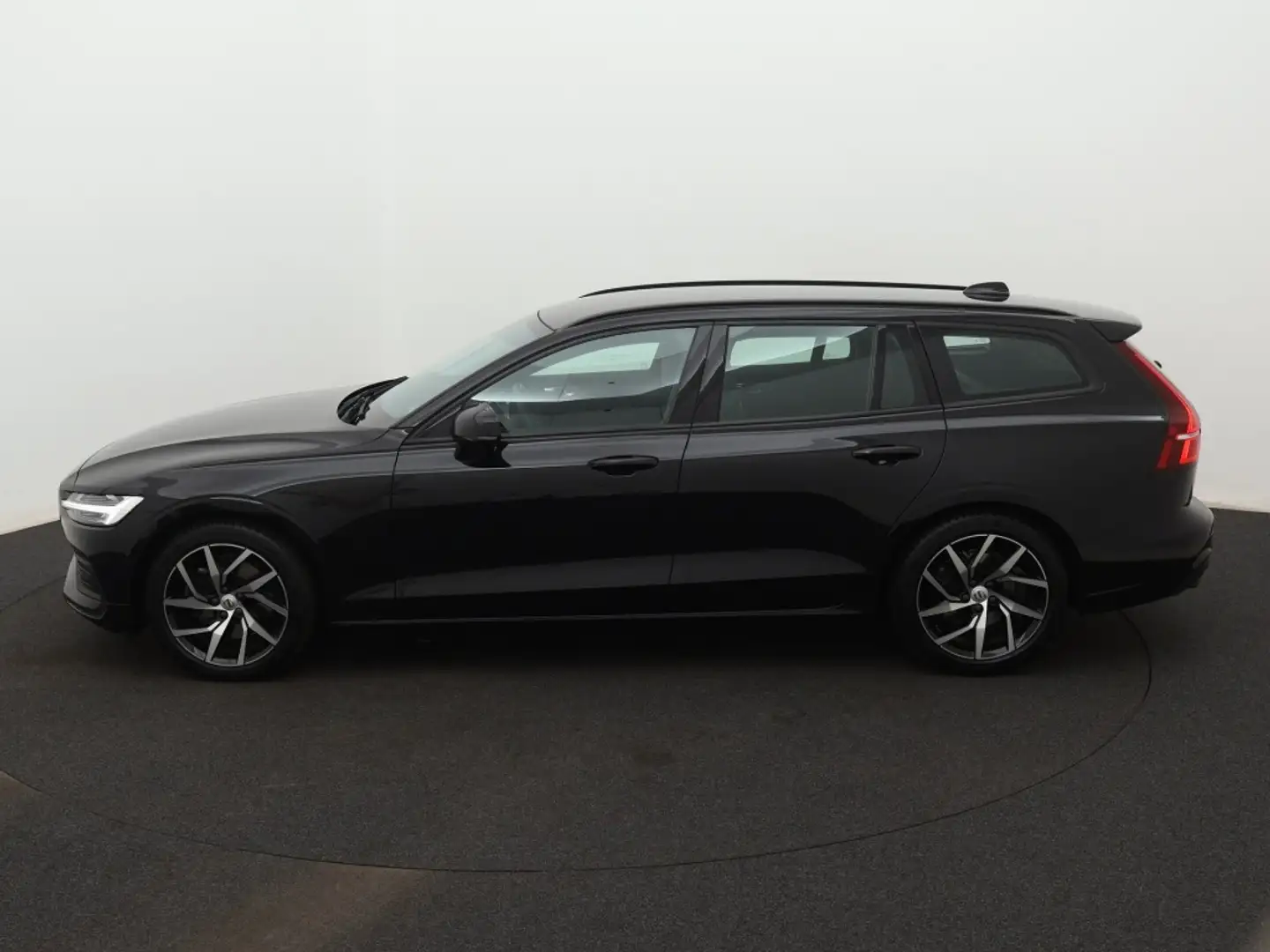 Volvo V60 2.0 T4 Momentum Pro | Climate pack Zwart - 2