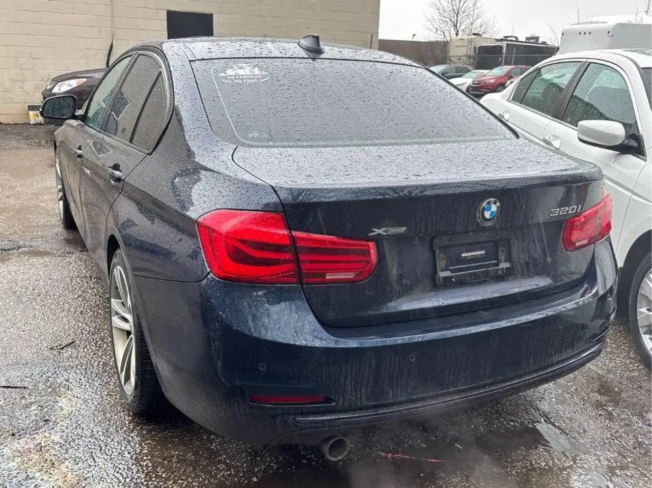 BMW 3 Series photo BMW 3 Series