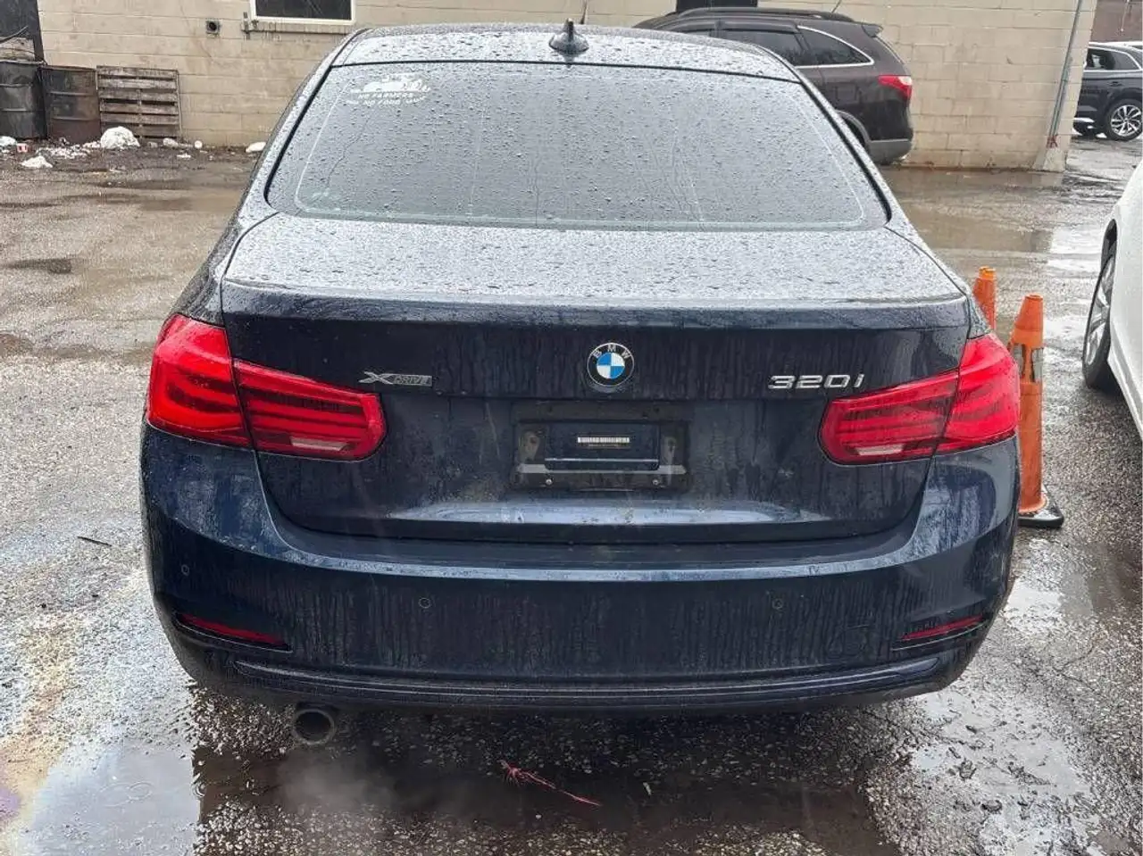 BMW 3 Series photo BMW 3 Series