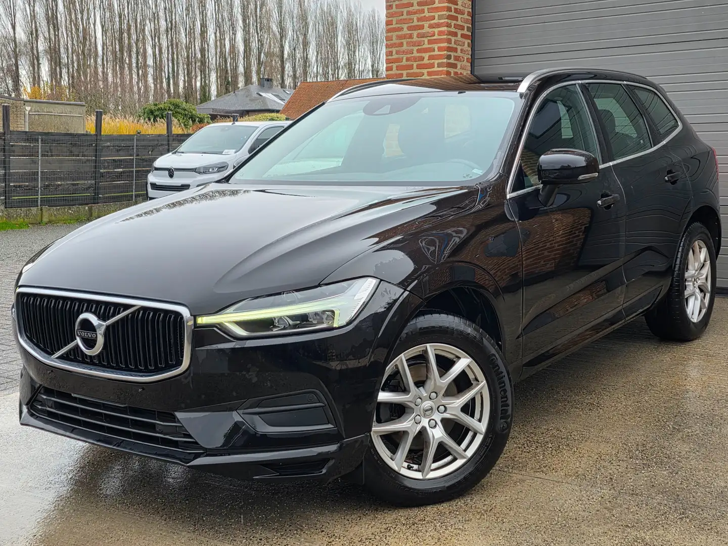 Volvo XC60 D4 Automaat - 2019 - 165.000KM - 163PK - Euro 6d Zwart - 1