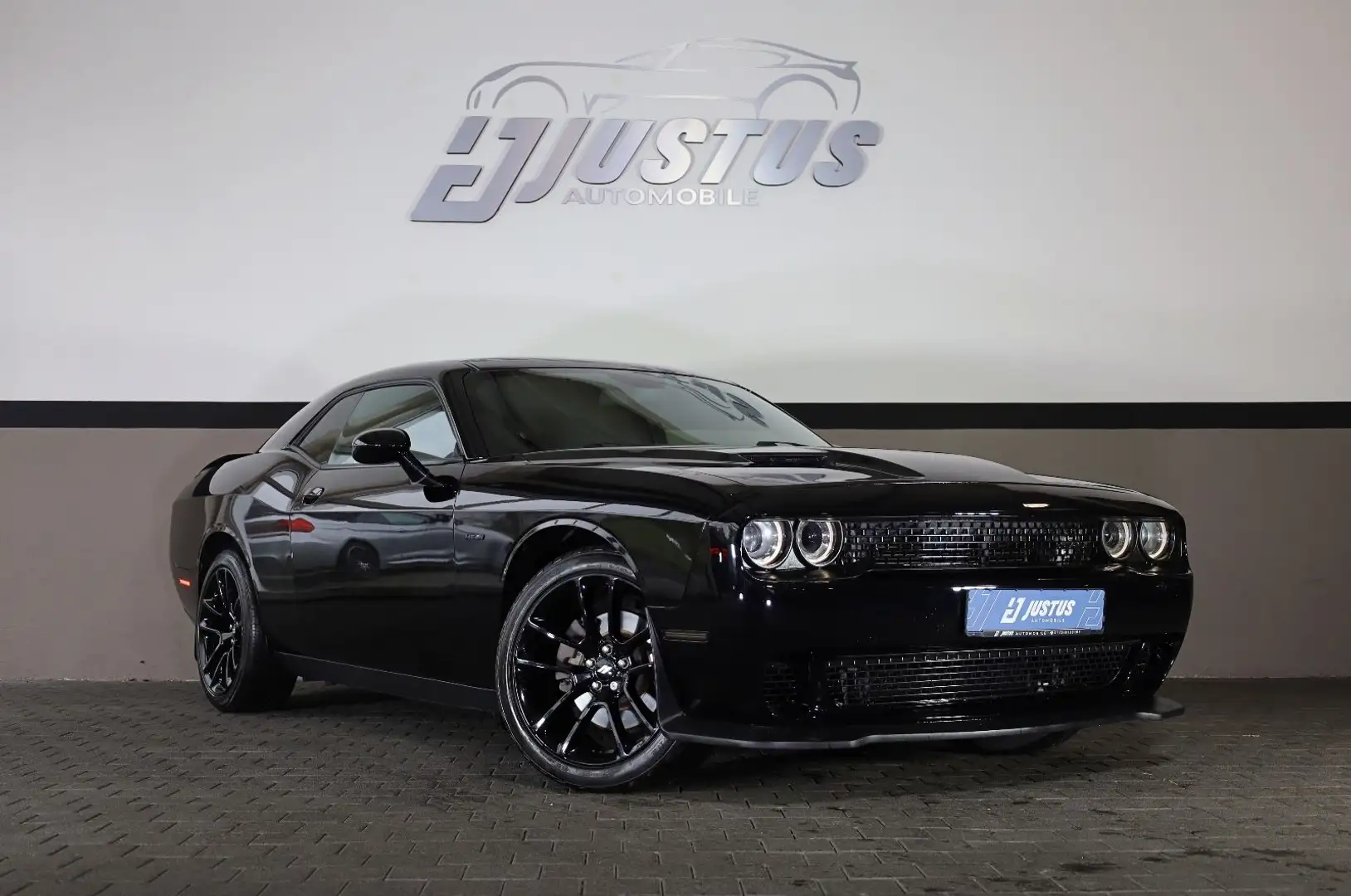Dodge Challenger 5.7 R/T/KAMERA/BTH/MFL/AMBIE/R20 Schwarz - 1