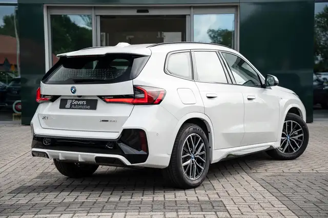 BMW X1 view 3