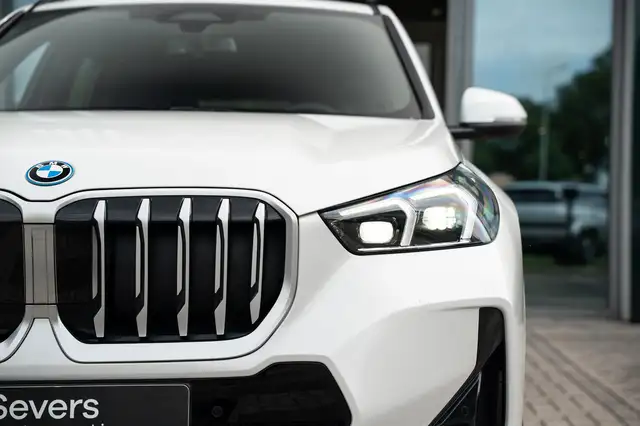 BMW X1 view 25
